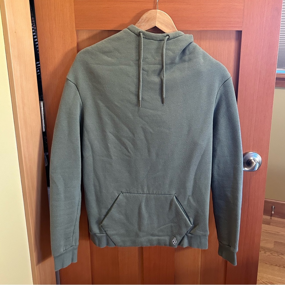 Volcom Womens cowl neck sweatshirt.